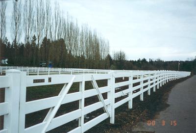 Four rail vinyl fence